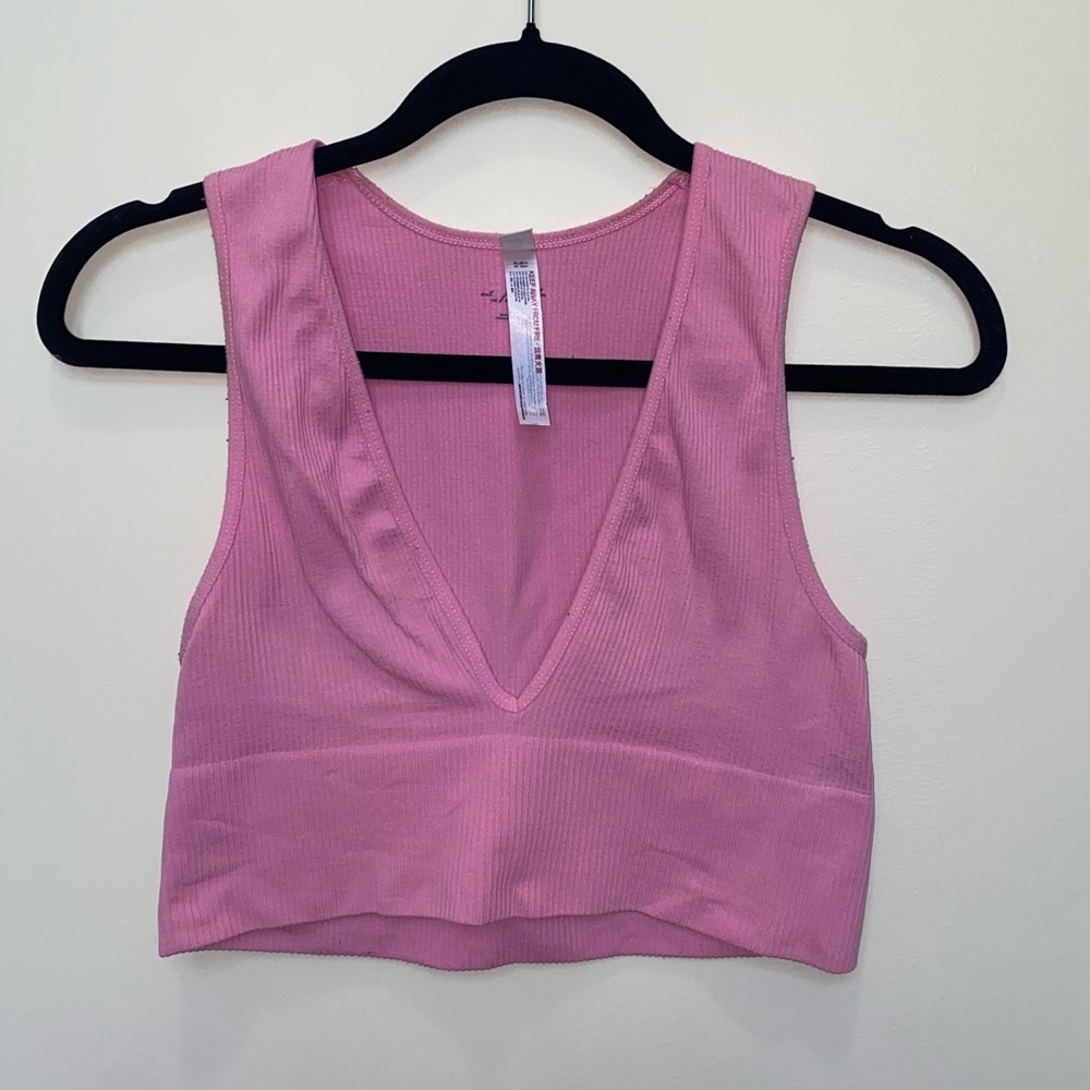 URBAN OUTFITTERS SEAMLESS BRA TOP